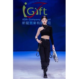 Fashion design women's T-shirt cropped top Design black niche long-sleeved off-shoulder top Autumn tight women's overalls leggings and lengthened autumn and winter trousers High waist hip-hop new plus velvet Y2K model try on T536 Fashion design women's T-shirt cropped top Design black niche long-sleeved off-shoulder top Autumn tight women's overalls leggings and lengthened autumn and winter trousers High waist hip-hop new plus velvet Y2K model try on T536